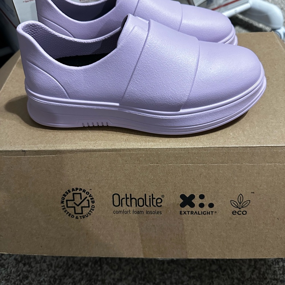 Gales Nurse Shoes, Ortholite Slip Resistant Sneakers, Waterproof,
Sz 6